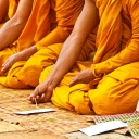 moines priere laos