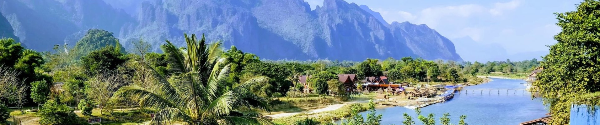 vang vieng panorama montagnes cocotiers